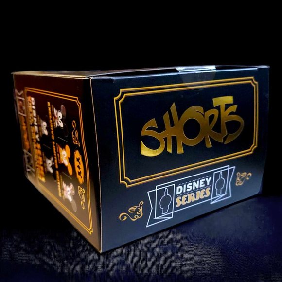 DISNEY SERIES SHORTS Minnie Black & White, Fan Expo - NEW!! - Picture 3 of 4